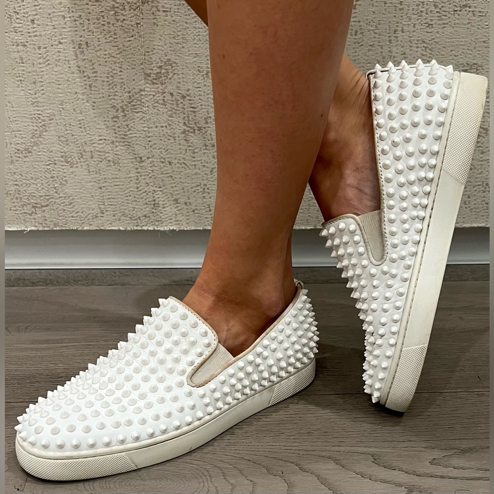 CHRISTIAN LOUBOUTIN White Spike Accents Leather Loafer Sneakers size 40men